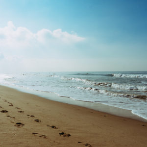 sea-beach-footprint-steps